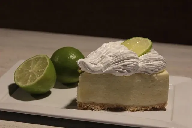 lemonmousseCakeImg